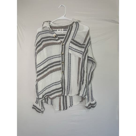 Woman’s BKE Eased Striped Button Front Blouse – Size M - Picture 1 of 3